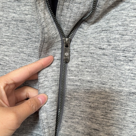 Lululemon New Form Coat - Space Grey size 2 - Picture 7 of 8